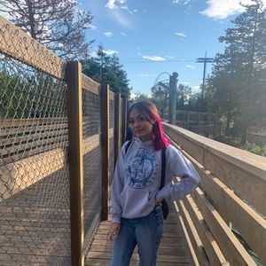 Meet your Posher, Lizzeth